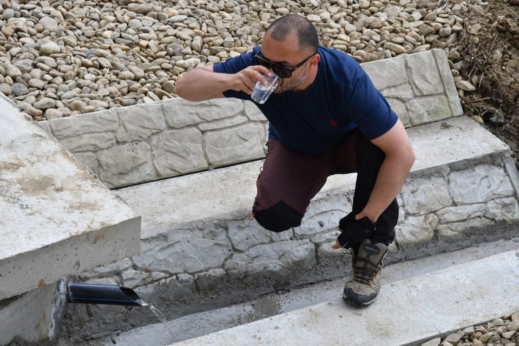 „Fântâna Fetii” din Ghimpați, simbol istoric