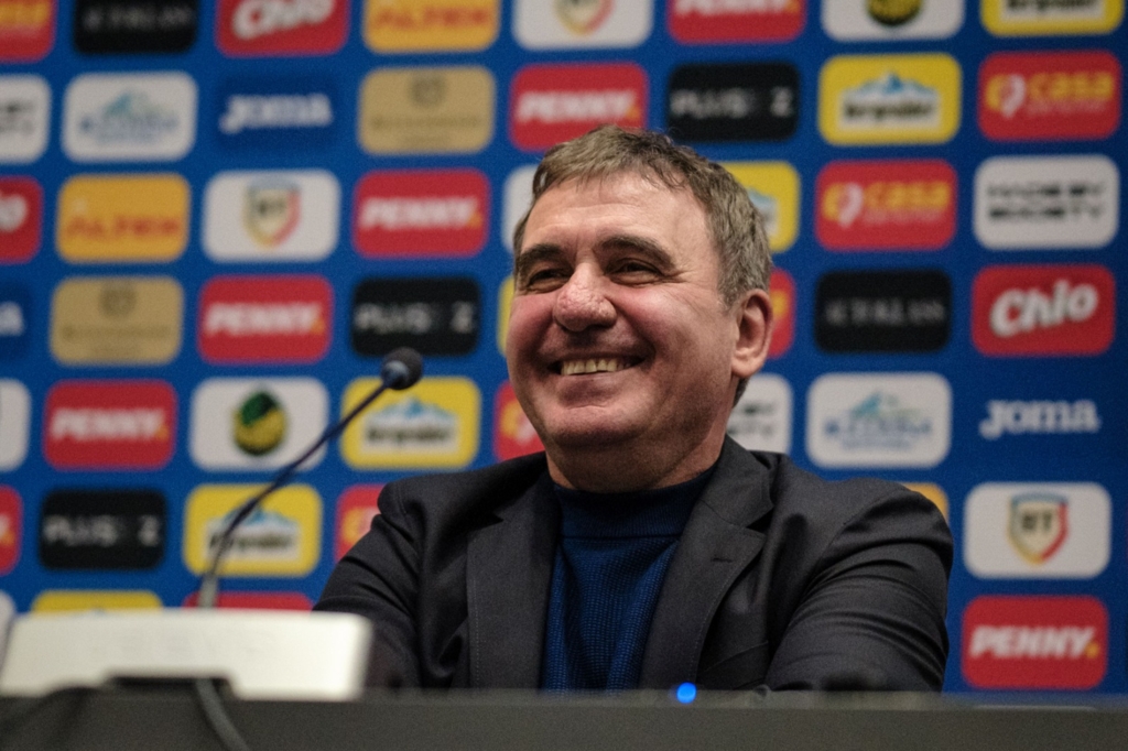 Hagi a chemat cinci jucători noi