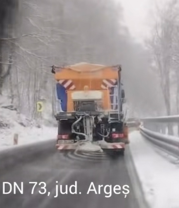 Iarnă în primăvară în Argeș: deszăpezire