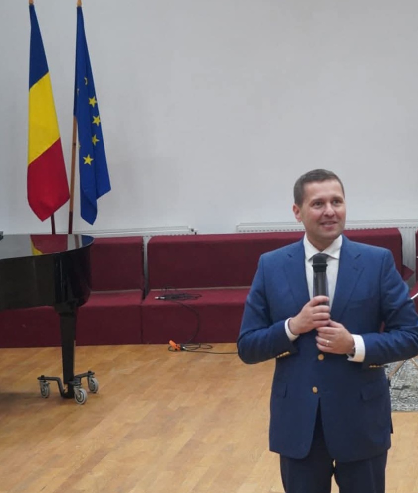 Mesaj emoționant la aniversarea Colegiului „Carabella”