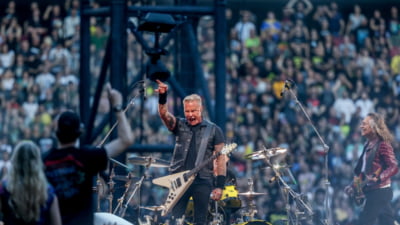 Metallica cântă Compact pentru fanii români