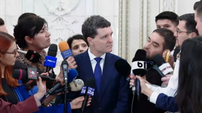 Nicușor Dan, criticat: „Nu știe politică”