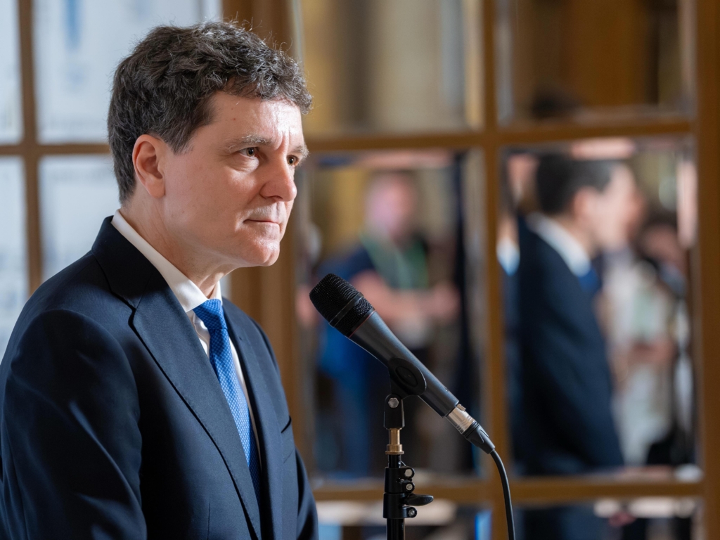 Nicușor Dan riscă izolarea de liderii UE