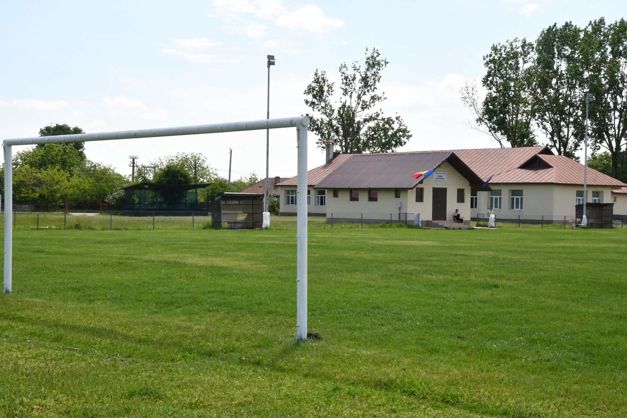 Primăria Răcari investește în sport local