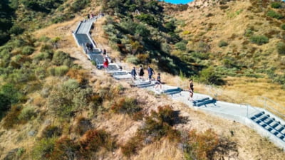 Scară uriașă de 116 trepte în CA