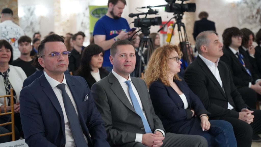 Tineri antreprenori: Idei pentru viitor