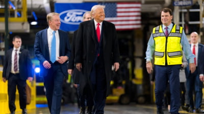 Trump crește tarifele pentru mașinile din UE