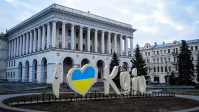 Ucraina permite românilor dublă cetățenie