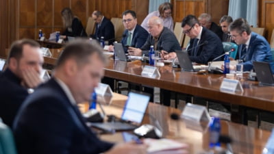 USR descoperă haos în ministere preluate
