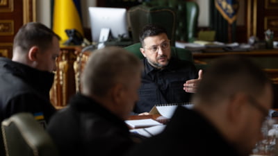 Zelenski: Rusia atacă Kievul cu rachete