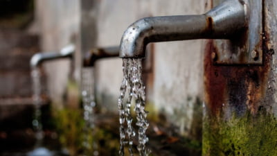București: neocupat apă pe mai multe străzi