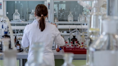 Primul vaccin creat de inteligența artificială